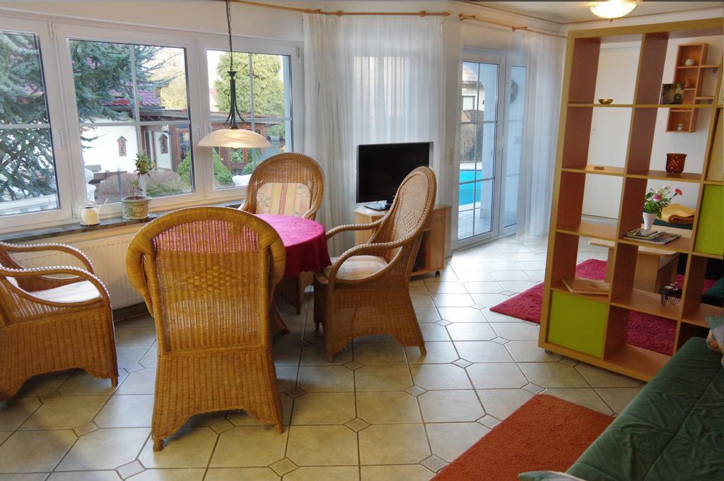 Gaestehaus Gaens - Ferienhaus Schirgiswalde-Kirschau エクステリア 写真